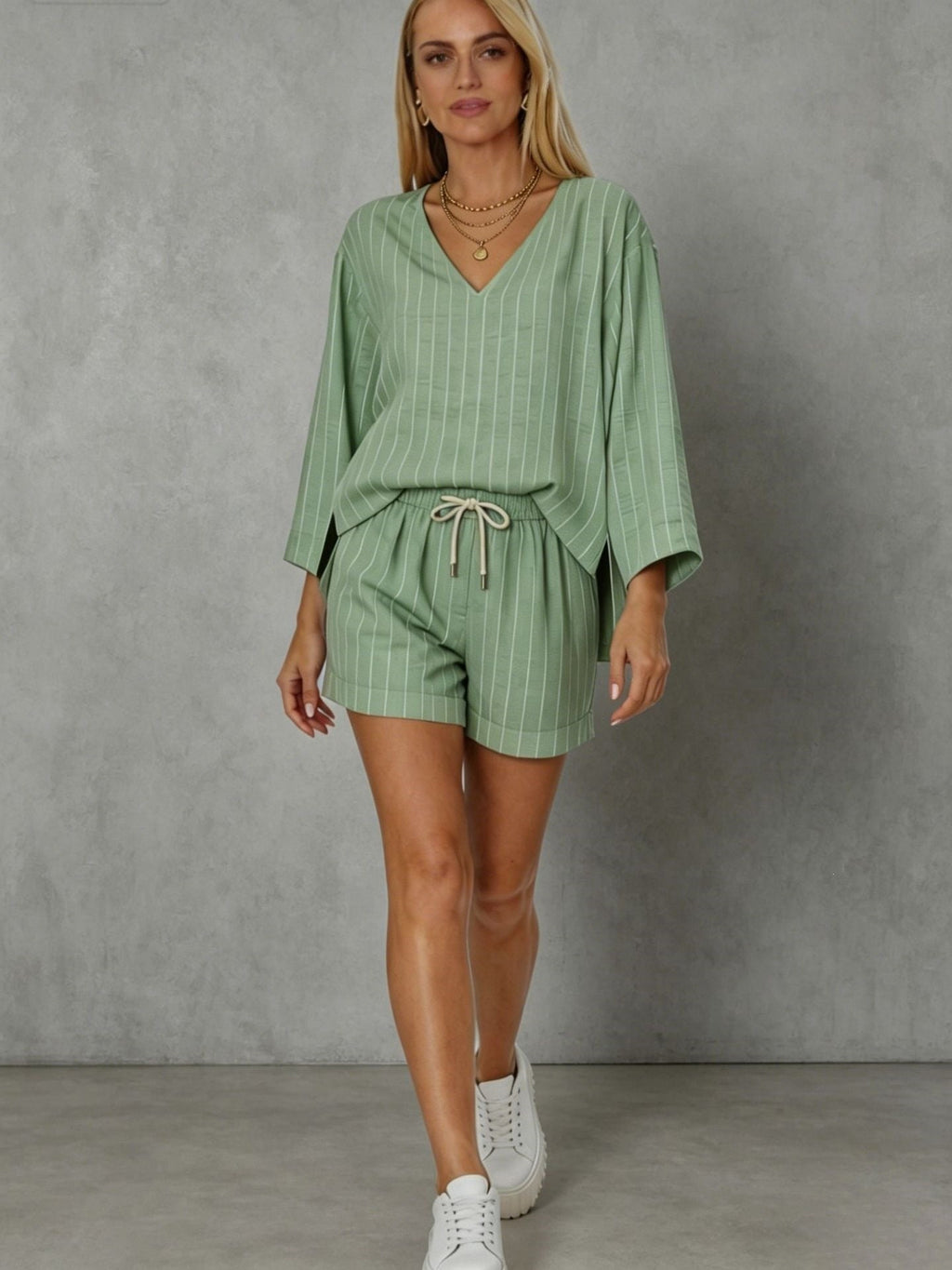 Women's Loose V-Neck Long Sleeve Striped Shorts Set – Casual Leisure