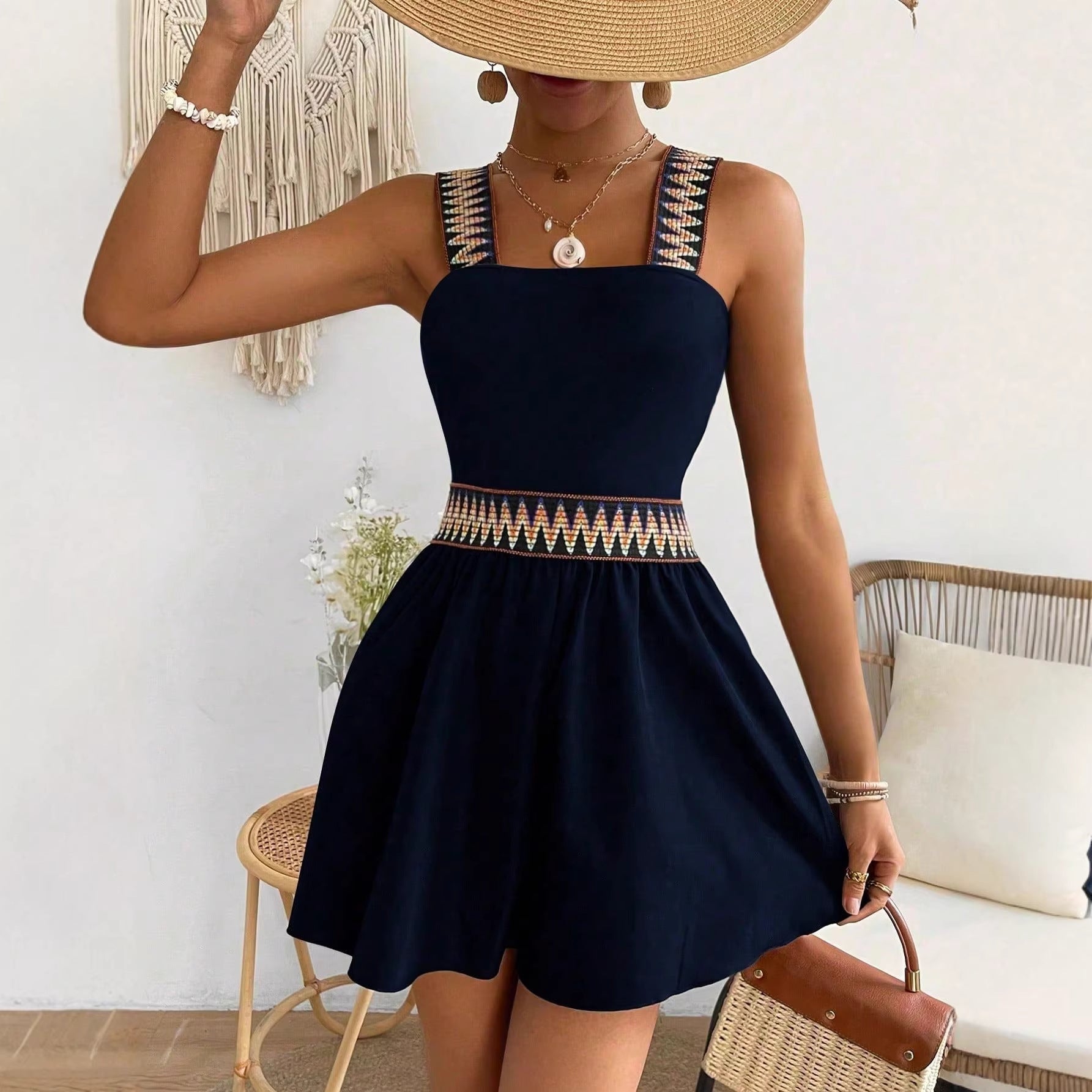 Women's Resort-Style Sleeveless Wide-Leg Jumpsuit with Cinched Waist