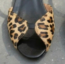 Women's Flat Open-Toe Buckle Sandals | Casual Peep-Toe PU Suede Sandals in Solid Colors & Leopard Print