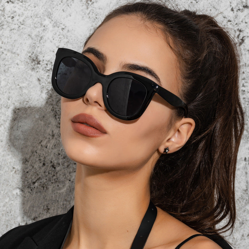 Large Rim Sunglasses – Oversized Women’s Fashion Shades