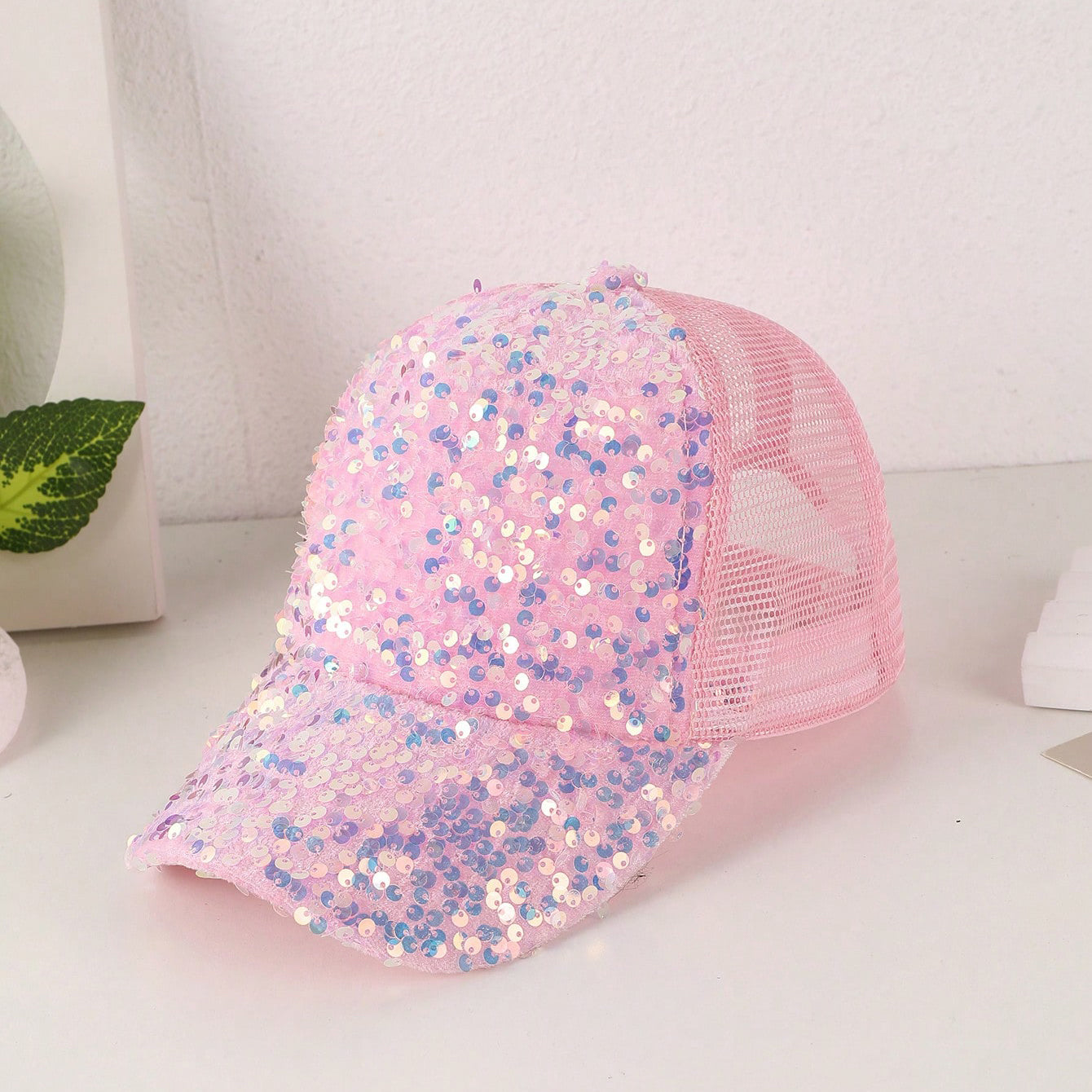Sequin-Embroidered Mesh Baseball Cap with Sunshade – Breathable Trendy Hat