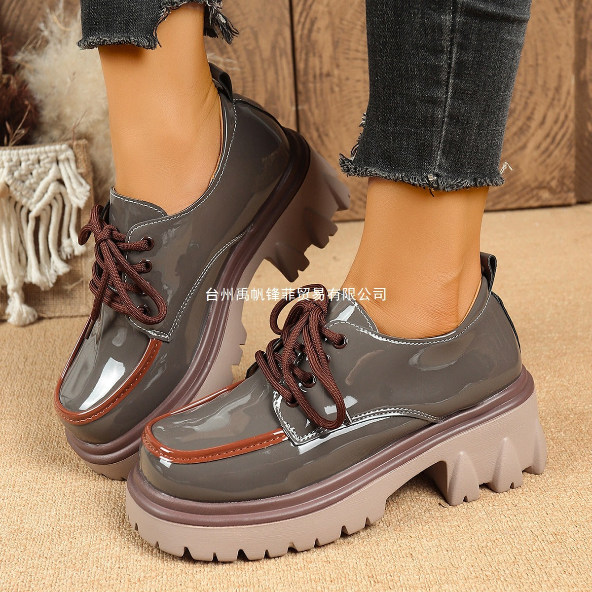 Women's Lace-Up Chunky Heel Shoes – Height-Increasing Vintage Round Toe