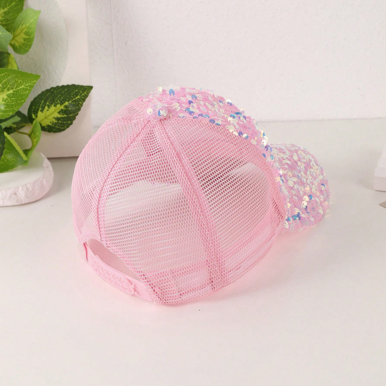Sequin-Embroidered Mesh Baseball Cap with Sunshade – Breathable Trendy Hat