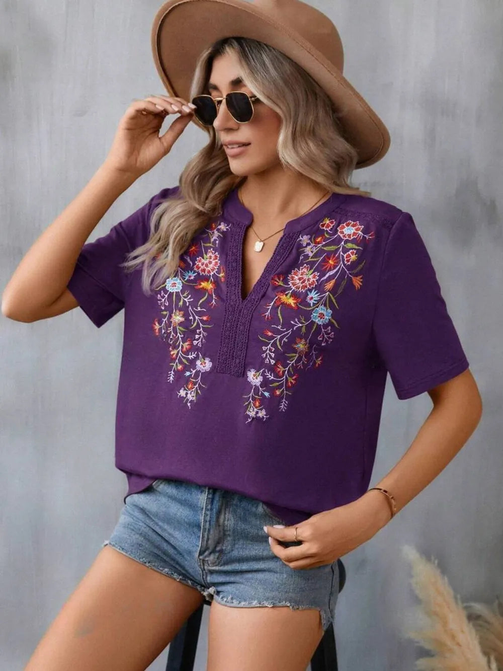 Women's Floral Embroidered Notched V-Neck T-Shirt – Short Sleeve Boho Lace Trim Top