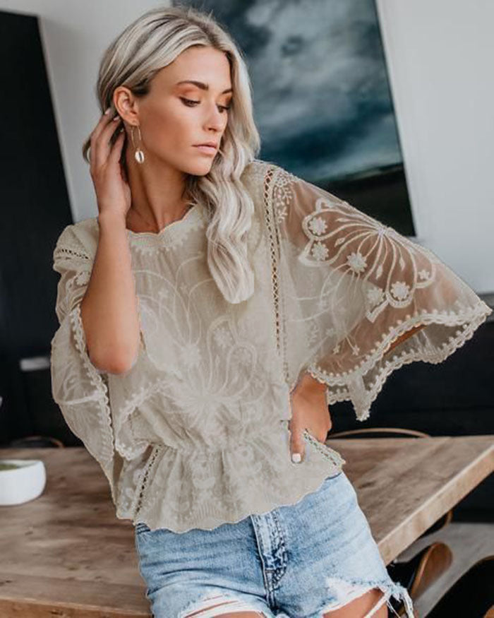 Women’s Lace Trim Top Short Sleeve Batwing Shirt