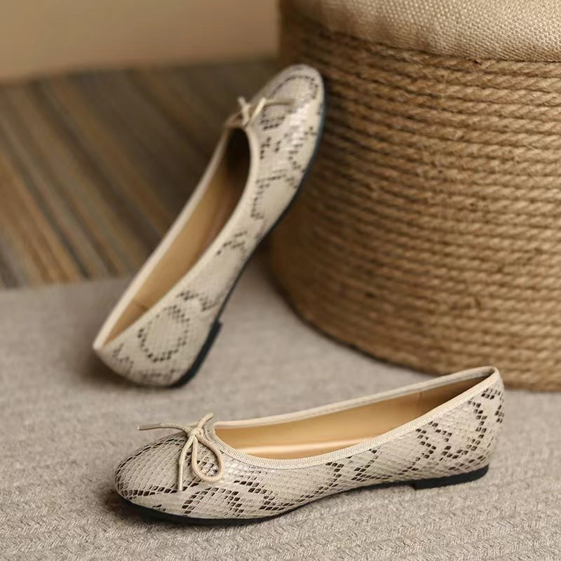 Women's Classic Egg-Roll Edge Slip-On Flats – Chanel-Inspired Round Toe Pumps