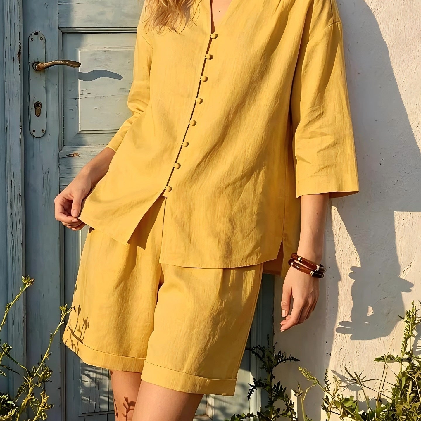 Women's V-Neck Top & High-Waist Wide-Leg Shorts Two-Piece Set