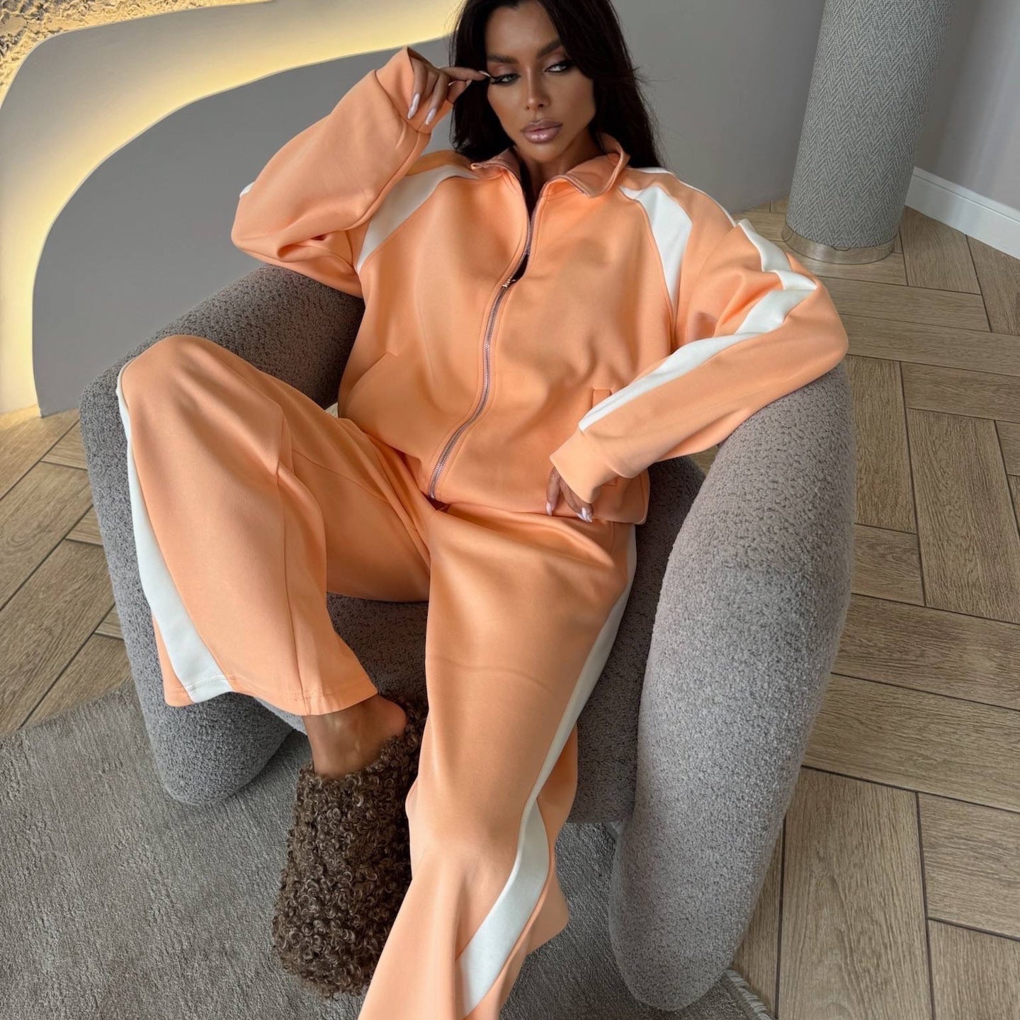 Women’s Long-Sleeve Zip-Up Jacket and Sweatpants Two-Piece Set