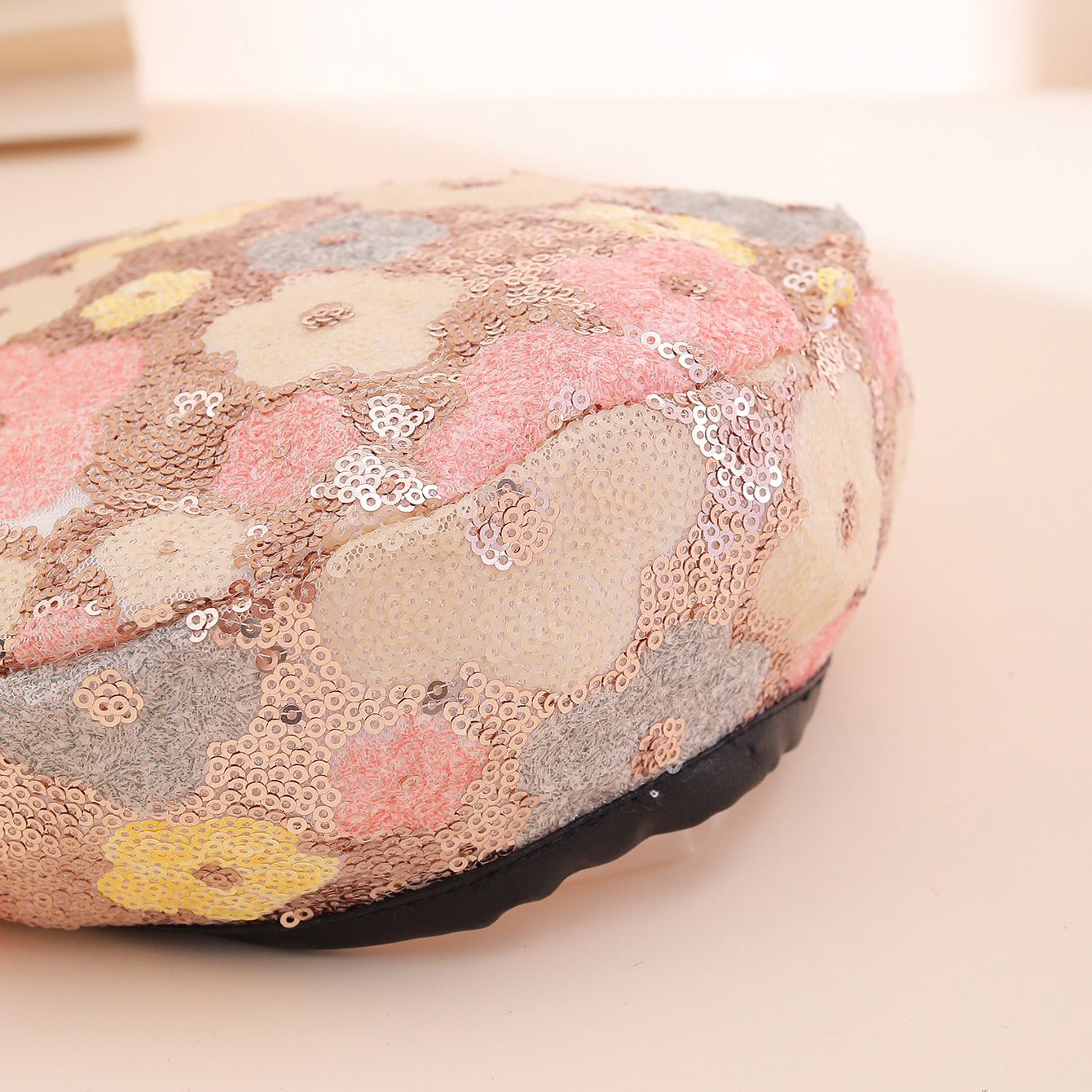 Sequin Flower Beret – Trendy Painter's Hat for Women | Outdoor & Everyday Style