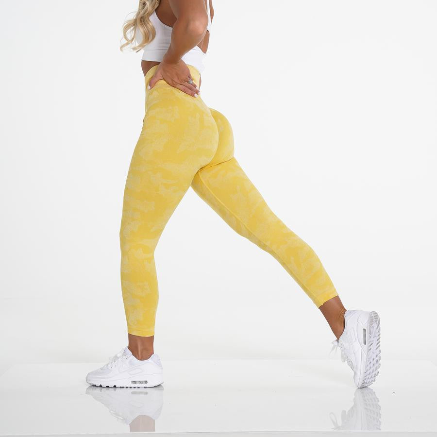 Snowflake Camouflage Seamless Yoga Pants – High Waisted Leggings