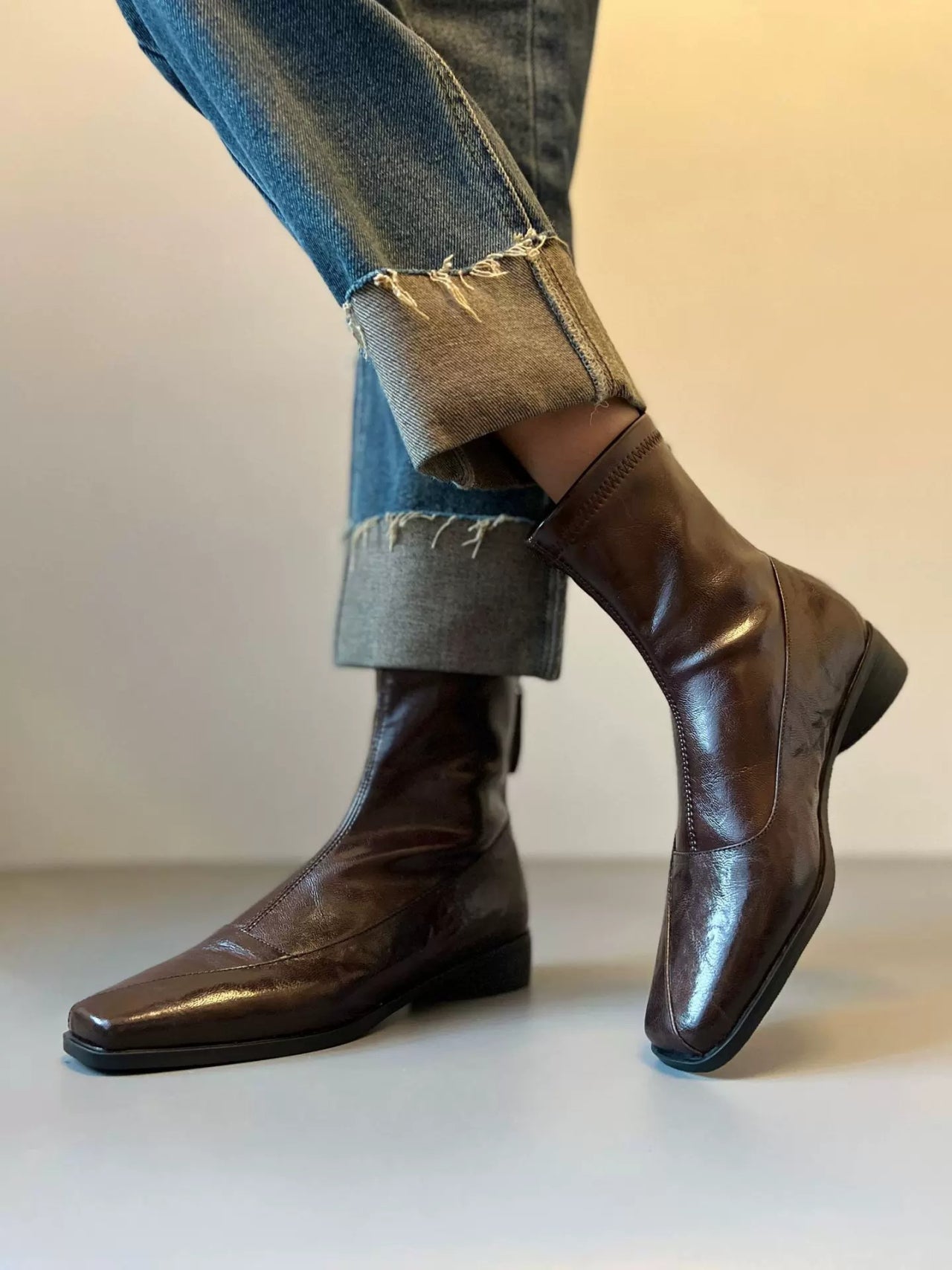 Women's French Retro Genuine Leather Square Toe Block Heel Ankle Boots