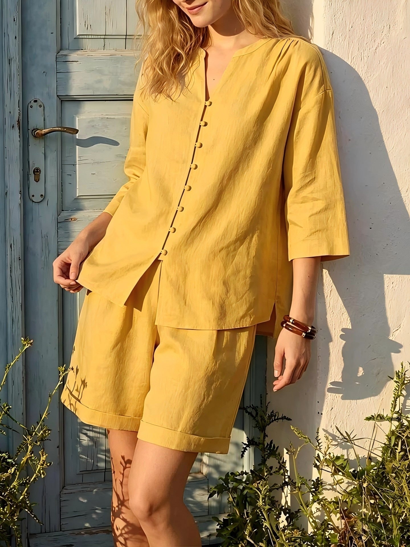 Women's V-Neck Top & High-Waist Wide-Leg Shorts Two-Piece Set