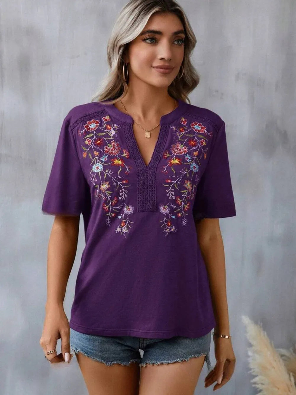 Women's Floral Embroidered Notched V-Neck T-Shirt – Short Sleeve Boho Lace Trim Top