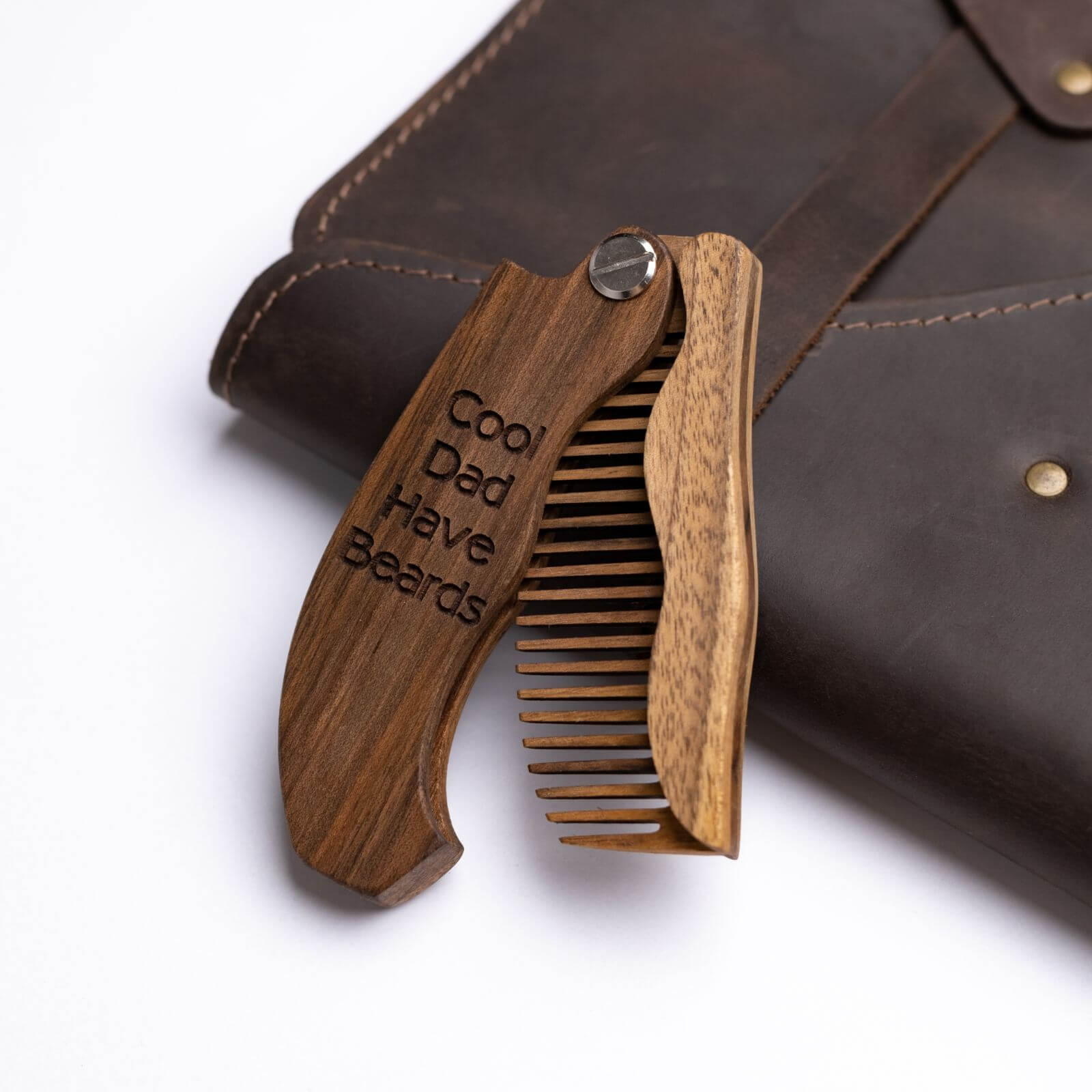 Wooden Beard Comb - Man in Hat 🔥