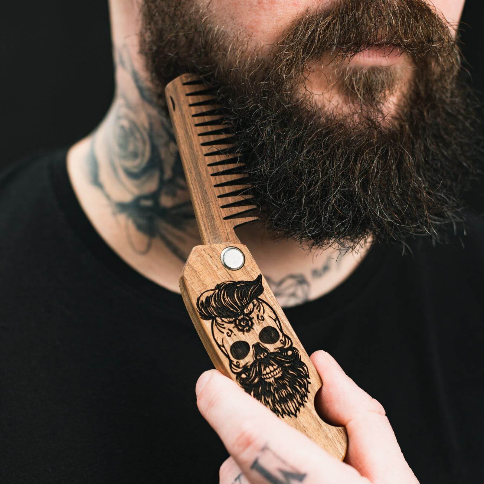 Wooden Beard Comb - Skull