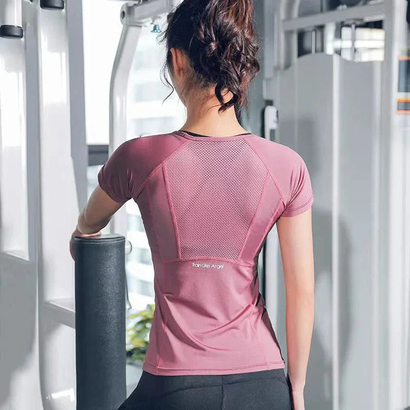 🖤 Plus Size Women's Sports T-Shirt – Breathable Yoga & Running Top