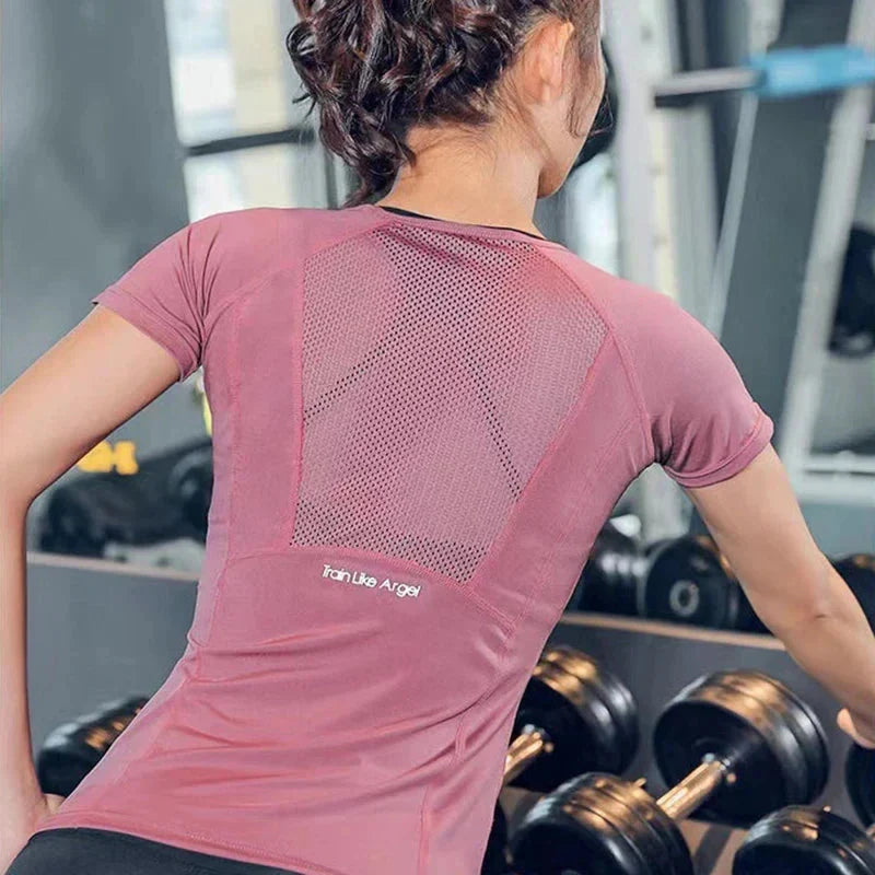 🖤 Plus Size Women's Sports T-Shirt – Breathable Yoga & Running Top