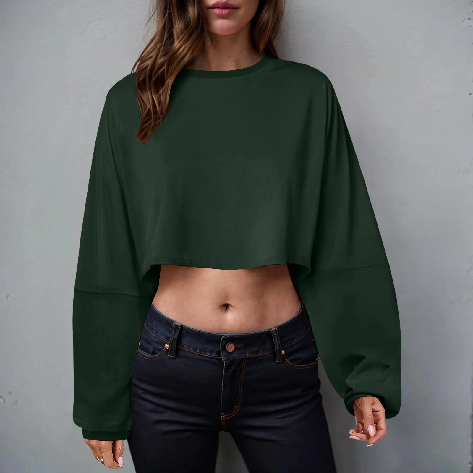 🧘‍♀️ Women’s Long Sleeve Loose-Fit Crop Top