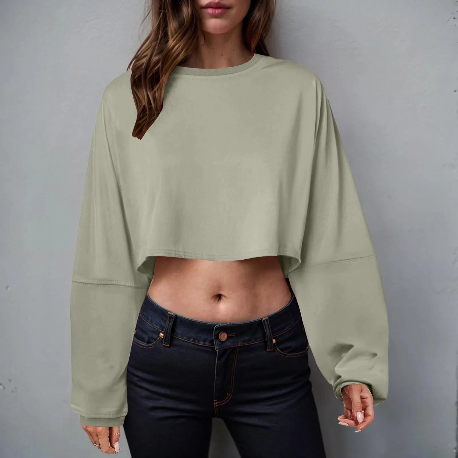 🧘‍♀️ Women’s Long Sleeve Loose-Fit Crop Top