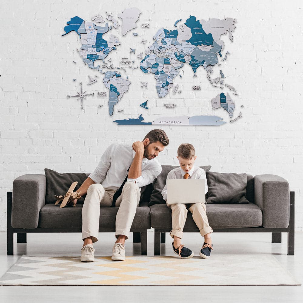 Bundle: 3D Colored Map with 9 Photo Frames and Flags Pins
