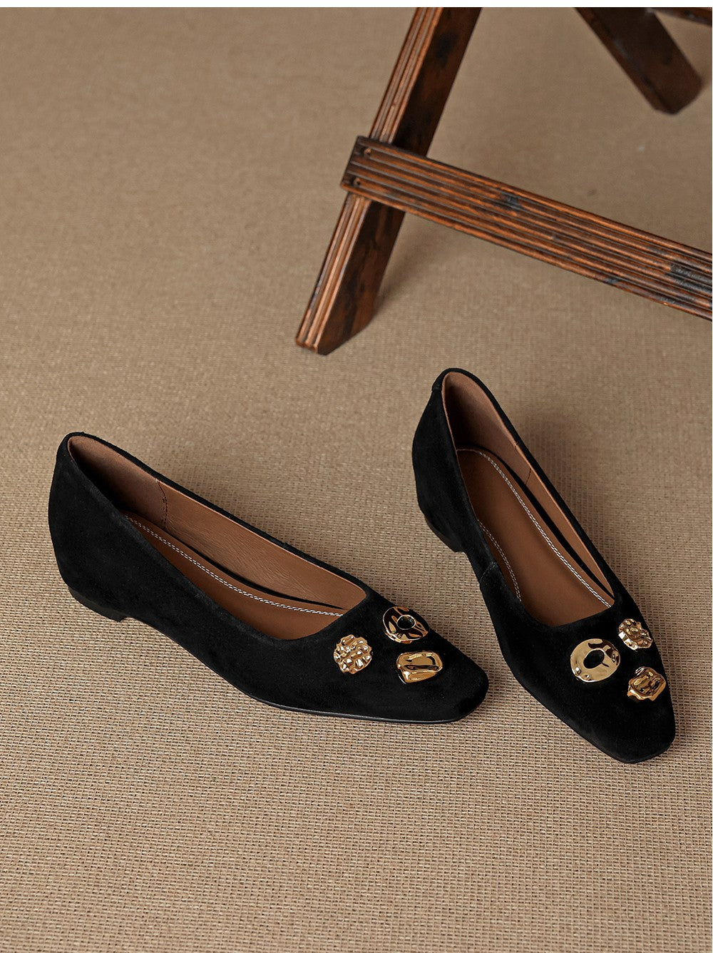 Women's French Retro Suede Pumps | Studded Slip-On Low-Cut Work Shoes with Hidden Lift | EU 36–40