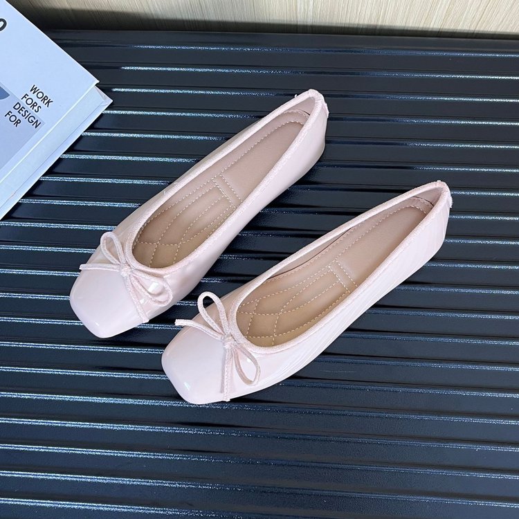 Women's Korean Style Square Toe Soft Sole Slip-On Flats – Wide Size