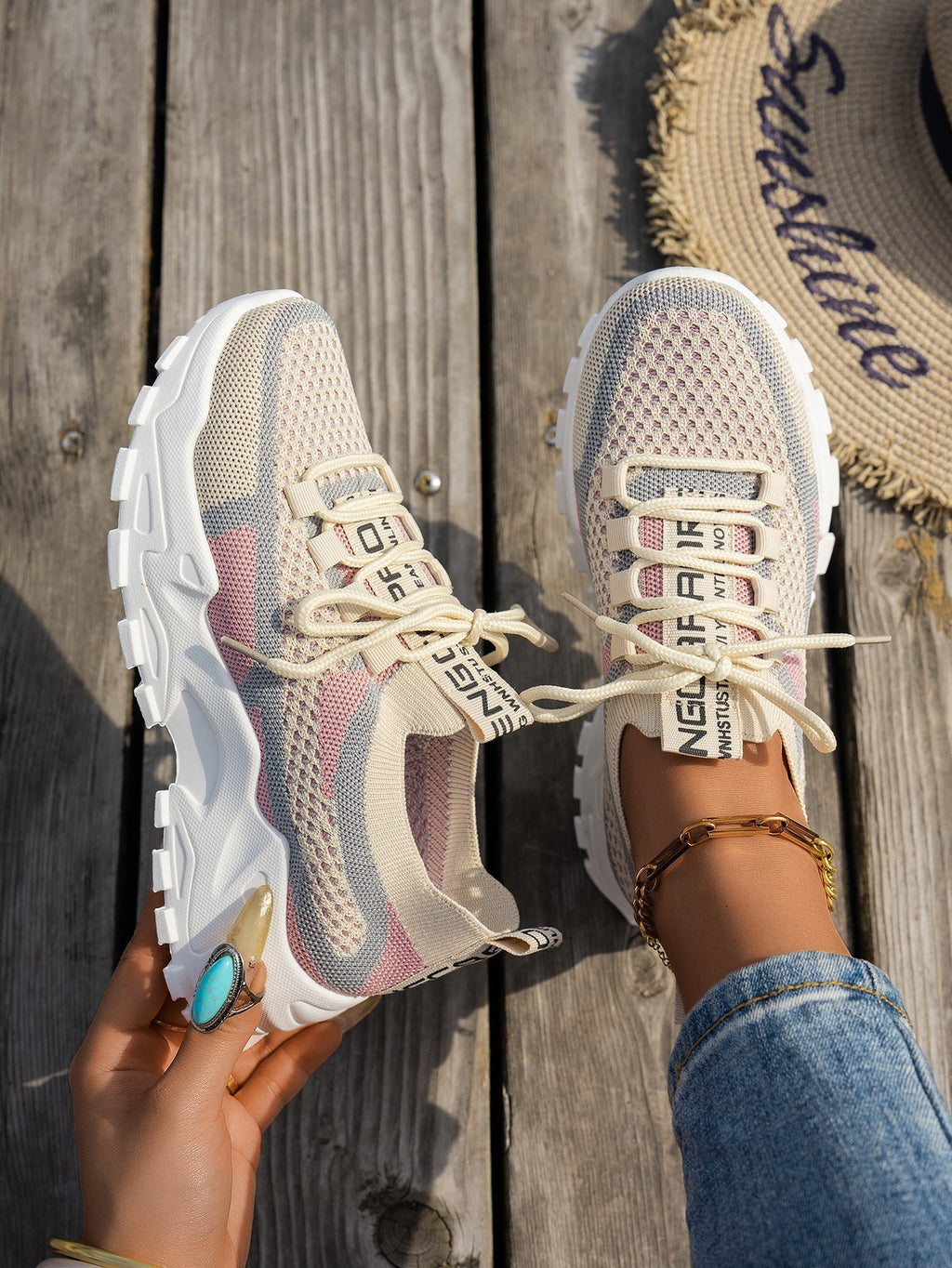 Women’s Lightweight Soft-Sole Casual Sports Sneakers