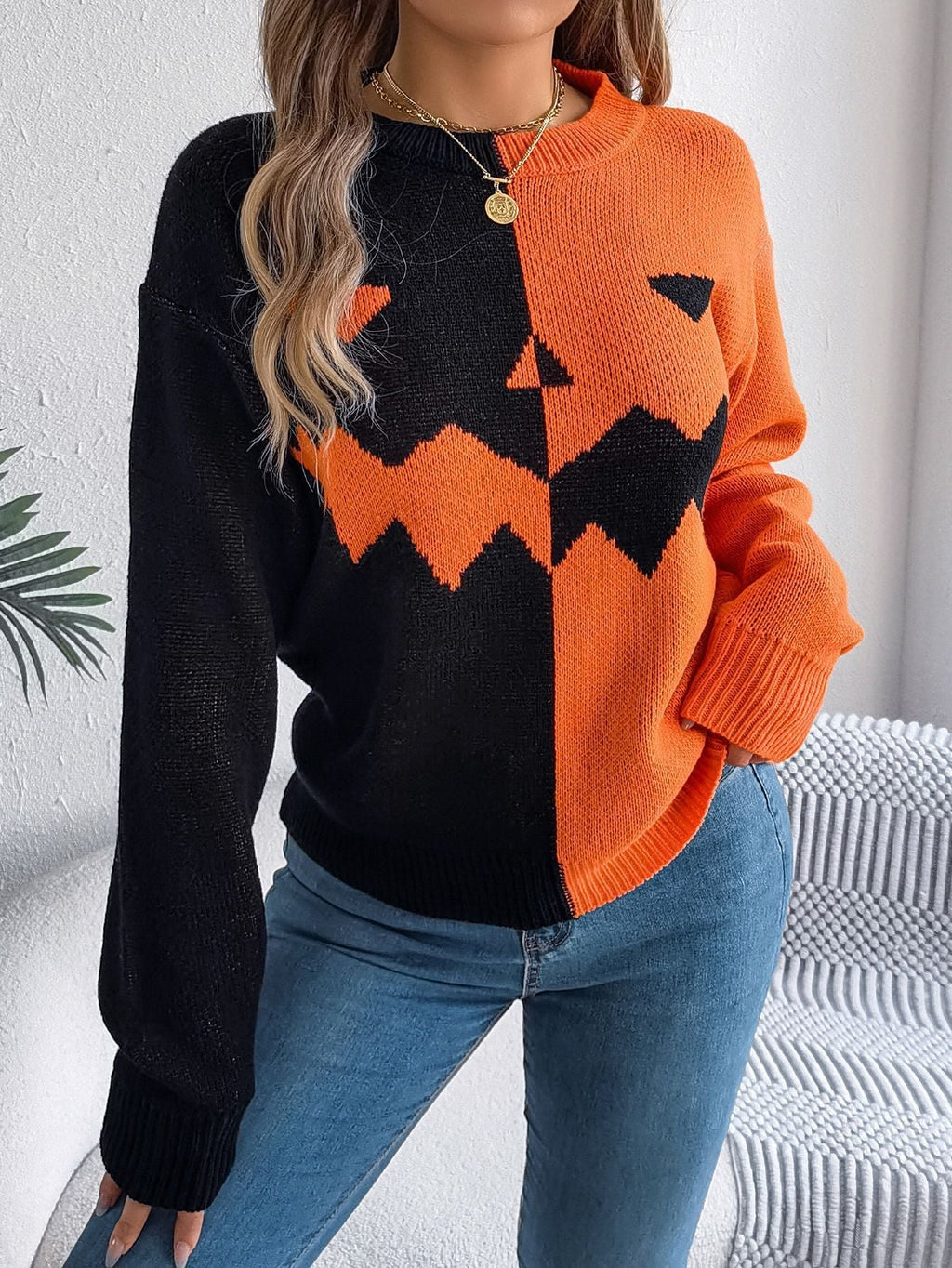 Women’s Spooky Pumpkin Contrast Long-Sleeve Pullover Sweater