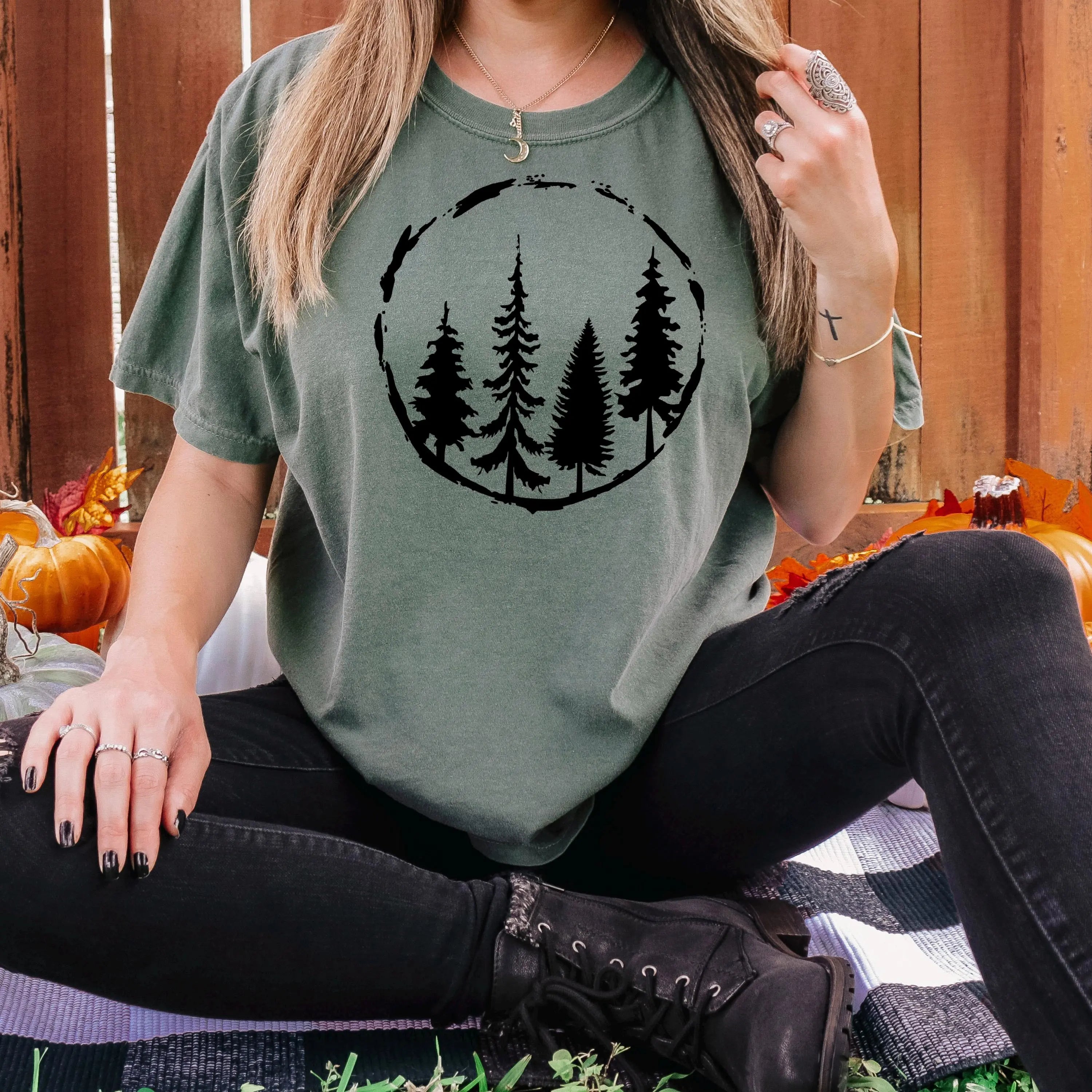 Forest Tree Graphic Tee for Nature Lovers – Soft Vintage Washed Comfort Colors Outdoor Shirt with Minimalist Pine Tree Design
