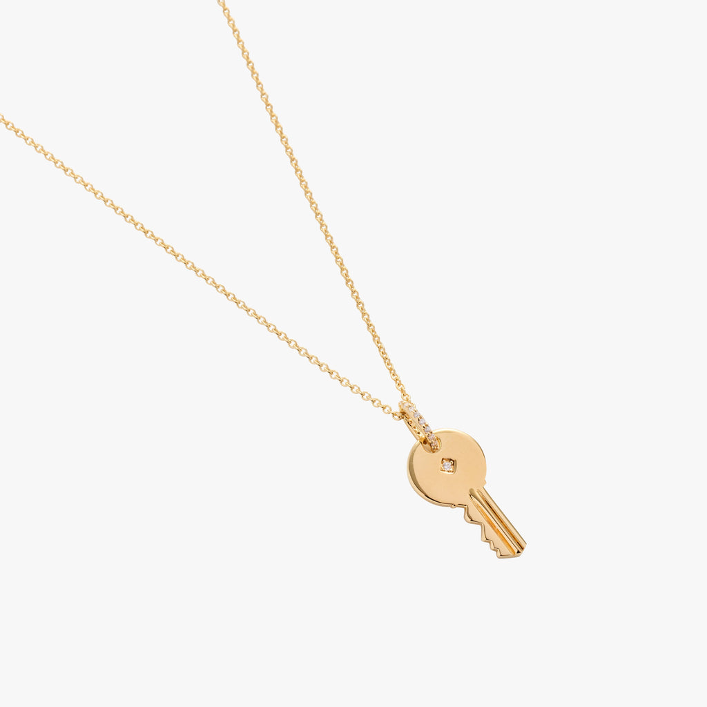 Round Key Necklace With Stone